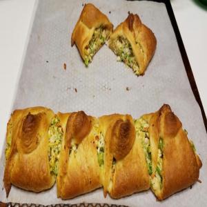 Pampered Chef Chicken and Broccoli Braid_image