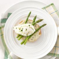 Poached Eggs with Asparagus and Lemon Butter_image