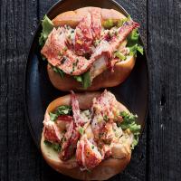 Best-of-Both-Worlds Lobster Roll image