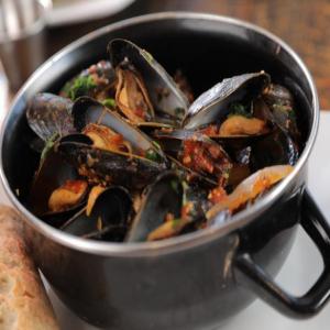 Mussels Provençal image
