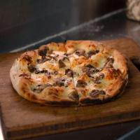 White Cheddar Mushroom Pizza_image