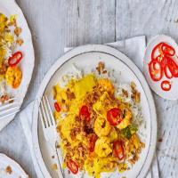 Malaysian prawn and pineapple curry with crispy onions_image