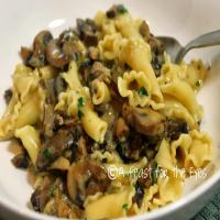 Creamy Mushroom Sauce over Pasta (Pressure Cooker Style)_image