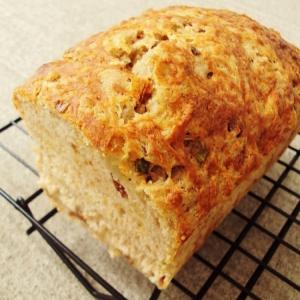 Beer Bread w/ Bacon, Sun-dried tomatoes & Cheddar_image