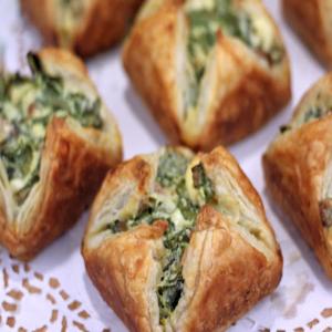 Spinach Bacon Cheese Puffs_image