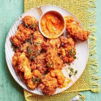 Fried chicken with pineapple hot sauce image