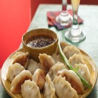 Pork Pot Stickers with Chipotle Honey Sauce_image