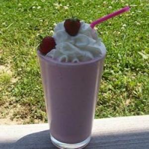 Strawberries and Cream Shake_image