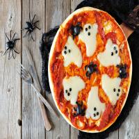 Spooky Halloween pizza recipe_image