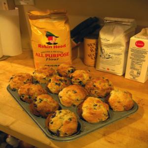 Big Blueberry-Busting Muffins_image