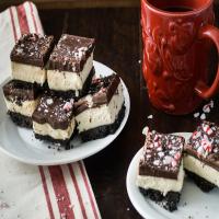 No-Bake Chocolate Peppermint Cheesecake Squares_image