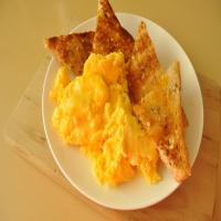 Cheesy Scrambled Eggs . . . Low Fat, Low Chol, Low Sugar image