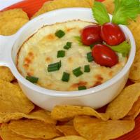 Quick and Easy White Cheese Dip_image