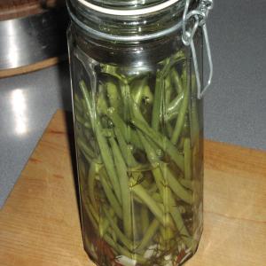 Spicy Pickled Green Beans image
