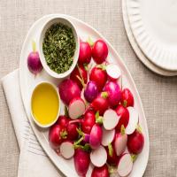 Radishes with Herbed Salt and Olive Oil_image