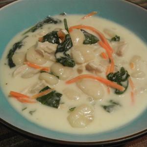 Restaurant-Style Chicken and Gnocchi Soup_image