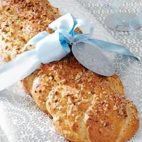 Braided Almond-Herb Bread_image