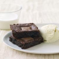 Candy-Bar-Topped Brownies image