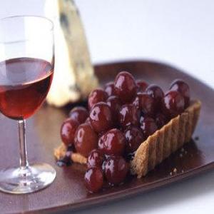 Port-Glazed Grape Tarts with Pecan Crust_image