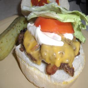 Chili Dog Bacon Cheeseburgers and Fiery Fries_image