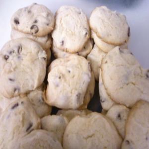 Super easy chocolatey chip cookies_image