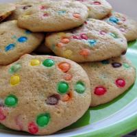 Candy-Coated Milk Chocolate Pieces Party Cookies_image