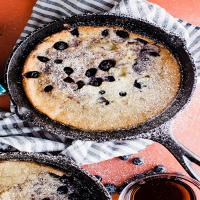 Blueberry Skillet Pancakes_image