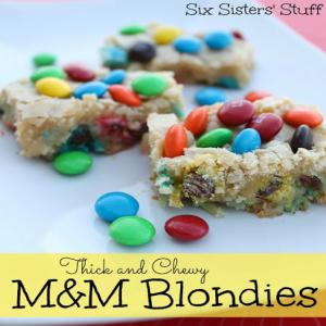 Thick and Chewy M&M Blondies Recipe - (4.3/5)_image