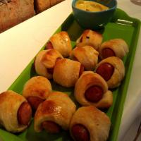 Movie Night Pretzel Dogs With Sweet Curry Mayo_image