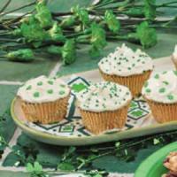 St. Patrick's Day Pistachio Cupcakes_image