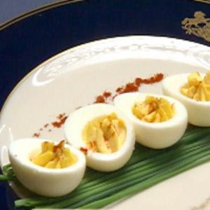 Deviled Eggs with Apple Compote_image