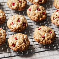 Oatmeal Cookies with Yogurt Chips and Strawberries image