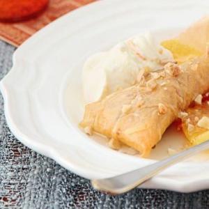 Almond & honey pastries with orange cream_image