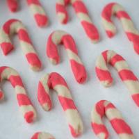 Very Easy Candy Cane Cookies_image