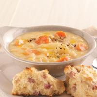Cheesy Cauliflower and Potato Soup_image