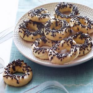 Jelly-Glazed Doughnut Cookies_image