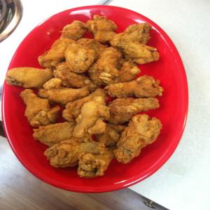Easy Spicy Fried Buffalo Style Chicken Wings image