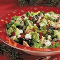 Festive Tossed Salad with Walnuts_image