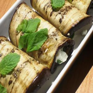 Grilled Aubergine With Feta and Mint Bundles_image