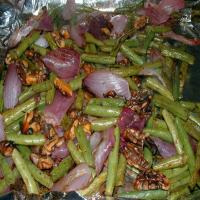 Roasted Green Beans With Red Onion and Walnuts image