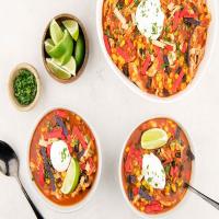 Chicken Tortilla Soup with lime and sour cream_image