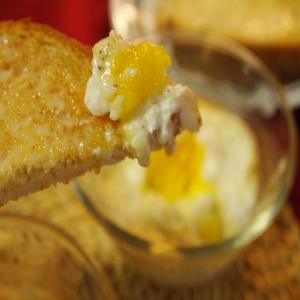 Ovos No Forno Com Queijo (Individual Baked Eggs With Cheese) image