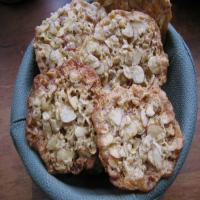 Lacey Almond Cookies_image