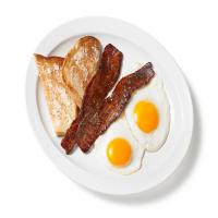 Coffee-Glazed Bacon With Eggs_image