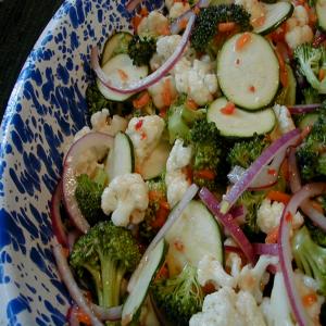 EASIEST Veggie salad_image
