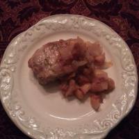 Boneless Pork Chops with Apple Chutney_image
