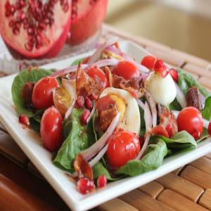 Spinach Salad with Warm Pomegranate Salad Dressing_image