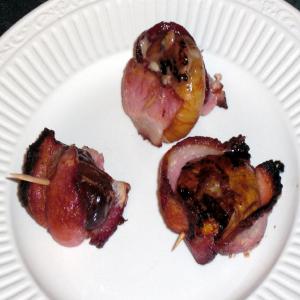Manchego-Stuffed Dates Wrapped in Bacon (Tapas)_image