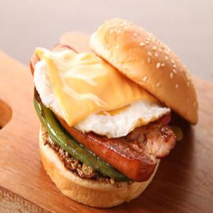 Cheesy Egg & Sausage Stack_image