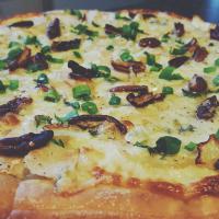 Pear and Gorgonzola Cheese Pizza_image